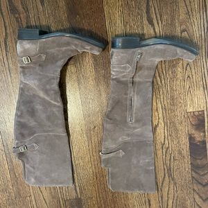 Steve Madden boots in excellent condition! Knee high